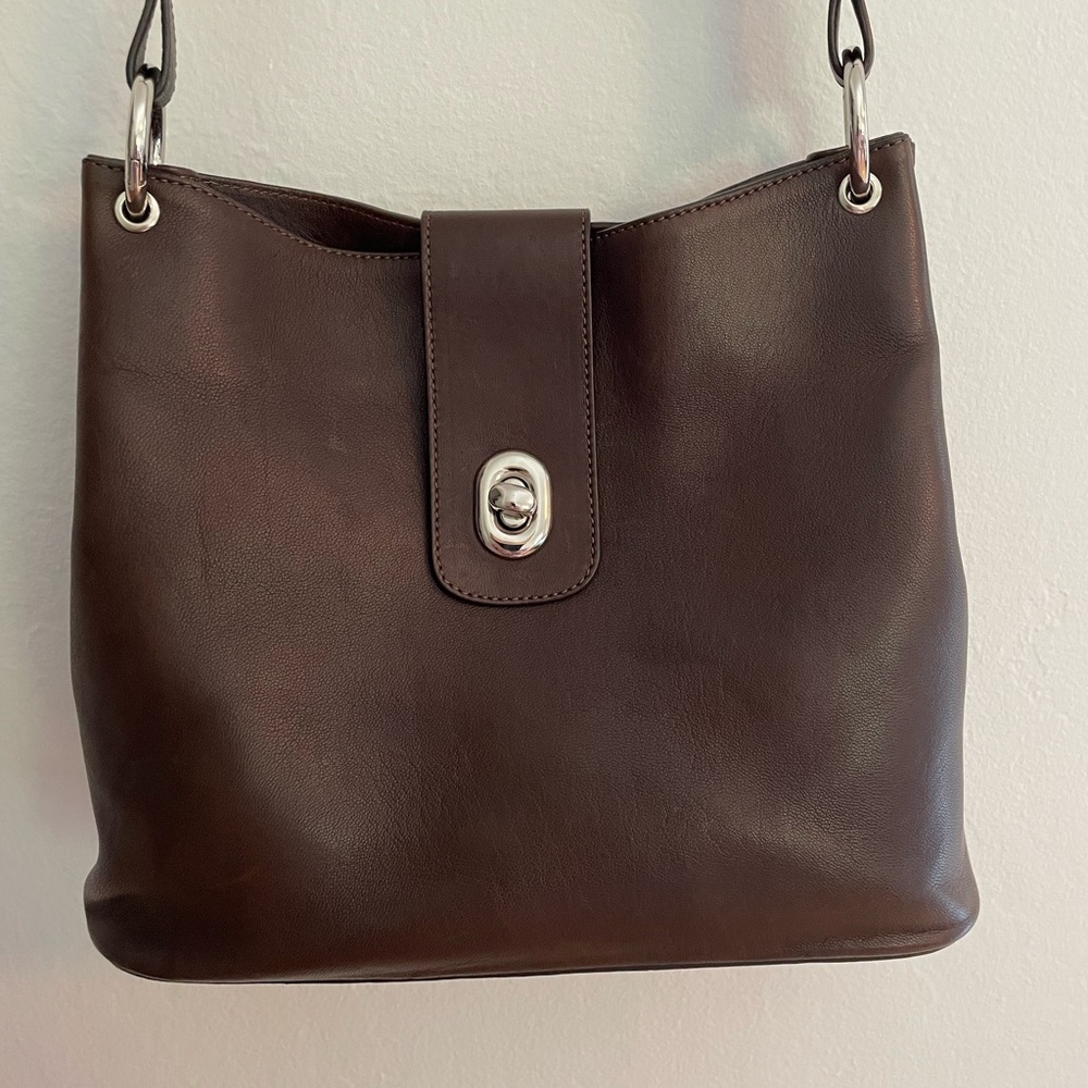 Sophisticated Brown Leather Shoulder Bag with Chain Details